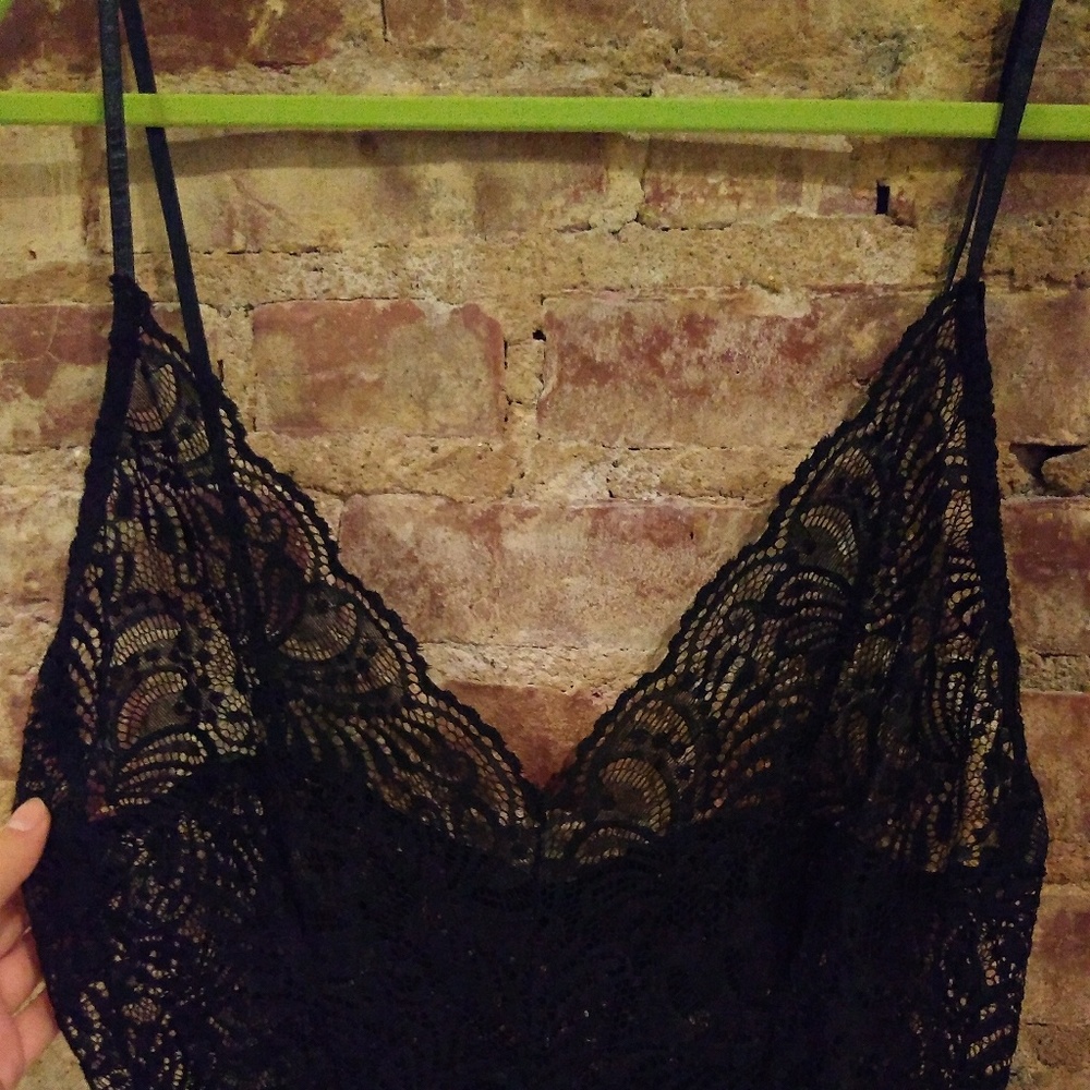NWT Missguided Black Lace Bodysuit - Picture 3 of 7